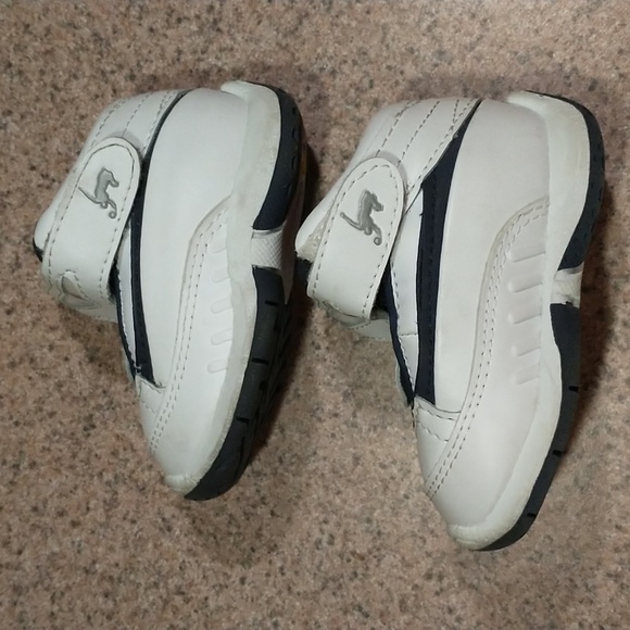 Kid Connection toddler size 2 action flex sneakers - Picture 3 of 10